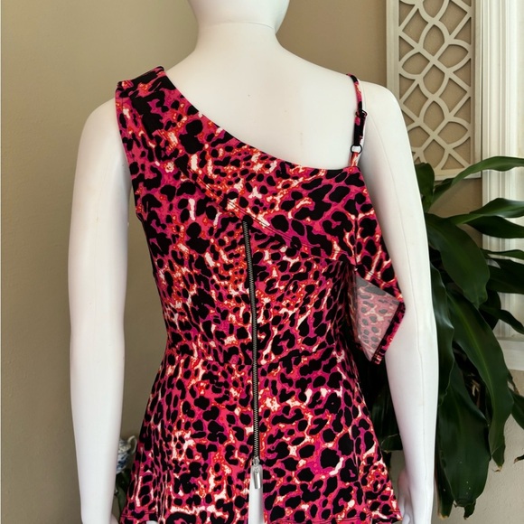 Pink Leopard Print Women's Top - Picture 4 of 8